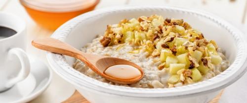 Как приготовить овсяную кашу диетическую. Как правильно готовить овсяную кашу на воде для диеты: рецепты геркулесовых каш для похудения