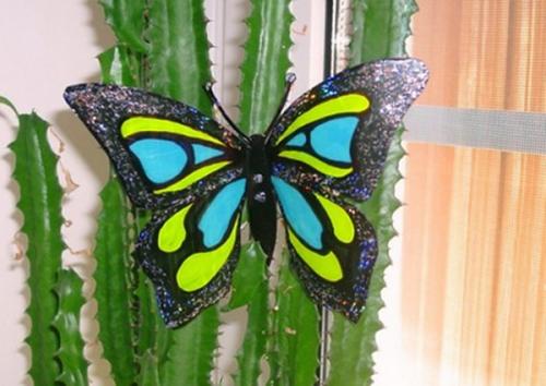 Бабочки из бутылок для сада. Сверкающая бабочка из пластиковой бутылки