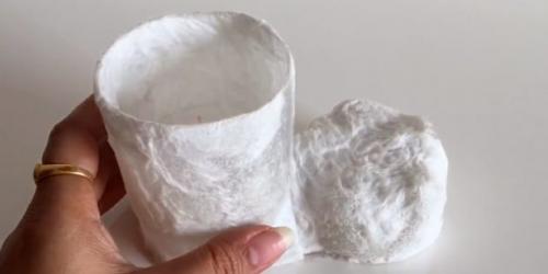 Оригинальные украшения на новый год своими руками. Сапожок из пластиковой бутылки