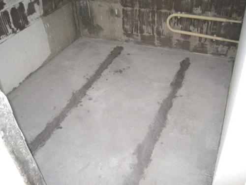 Чем заделать пол в ванной. Гидроизоляция пола в ванной комнате своими руками