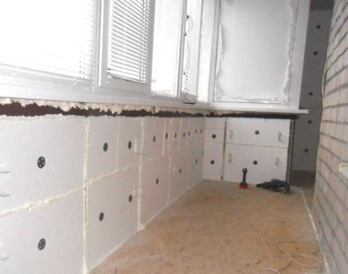 Утеплитель для стен для лоджии. Узнаем, как уложить утеплитель для балкона внутри помещения 03 Утеплитель для стен для лоджии. Узнаем, как уложить утеплитель для балкона внутри помещения 03