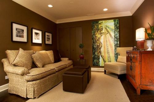 Интерьер в бежевых тонах с яркими акцентами. БЕЖЕВО-КОРИЧНЕВАЯ ГОСТИНАЯ: ОСНОВЫ ПРОЕКТИРОВАНИЯ