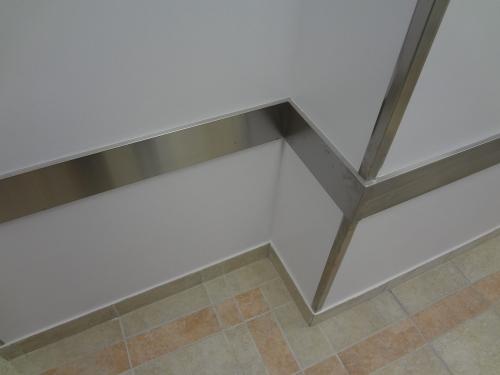 Как обыграть выступающий угол в комнате. В каких случаях требуется отделывать углы в квартире?