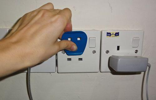 Современные розетки и выключатели. Какие бывают виды розеток и выключателей?