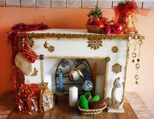 Фальш камин в спальне. Фальш-камин из пенопласта