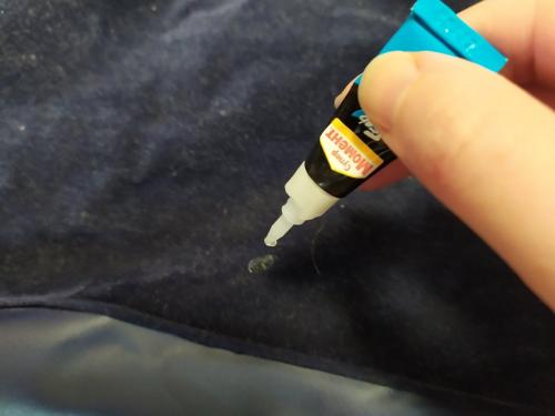 Как заклеить матрас интекс с бархатной стороны. Как заклеить надувной матрас с велюровой стороны без клея, с помощью заплатки, жидкой латки