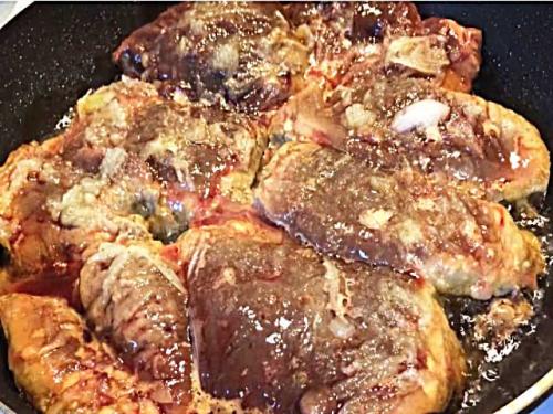 Как приготовить правильно печенку. Как приготовить жареную печень с луком в сметанном соусе, чтобы она была мягкой