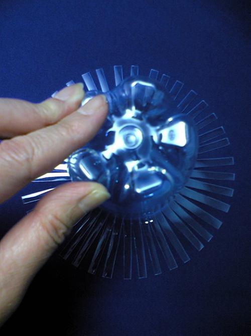 Вазочка из бутылки пластиковой. Как делать вазы из пластиковых бутылок своими руками? 13 Вазочка из бутылки пластиковой. Как делать вазы из пластиковых бутылок своими руками? 13