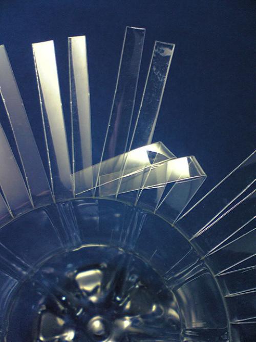 Вазочка из бутылки пластиковой. Как делать вазы из пластиковых бутылок своими руками? 16 Вазочка из бутылки пластиковой. Как делать вазы из пластиковых бутылок своими руками? 16