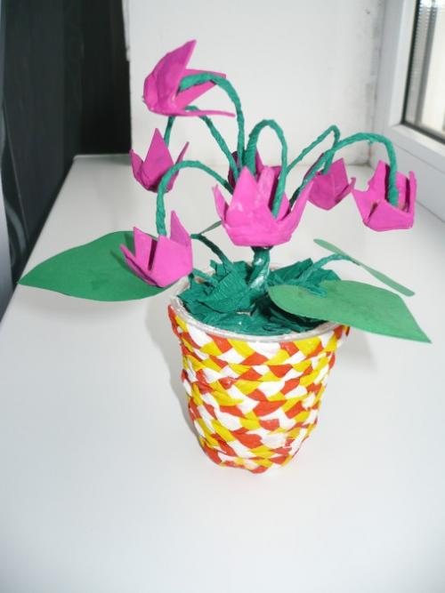 Поделки из коробок из под яиц своими руками для детей. 29 октября. Выставка поделок из яичных лотков на МААМ