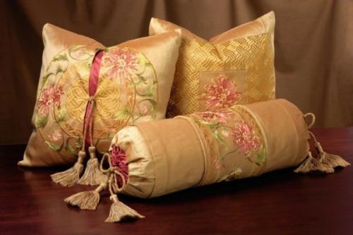 Как сшить подушки на диван. Прямоугольный чехол на диванную подушку: как сшить своими руками 11 Как сшить подушки на диван. Прямоугольный чехол на диванную подушку: как сшить своими руками 11