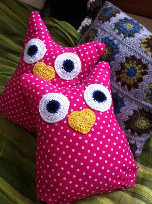 Как сшить подушки на диван. Прямоугольный чехол на диванную подушку: как сшить своими руками 12 Как сшить подушки на диван. Прямоугольный чехол на диванную подушку: как сшить своими руками 12