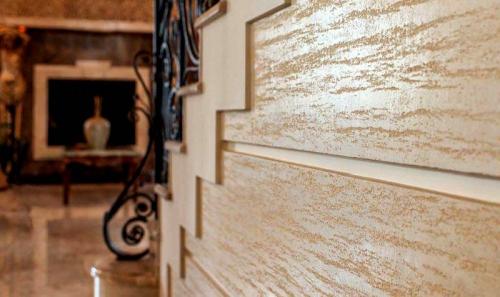 Штукатурка короед в интерьере. Ф ото декоративн ой штукатурк и короед для подбора подходящего варианта оформления стен внутри и снаружи здания