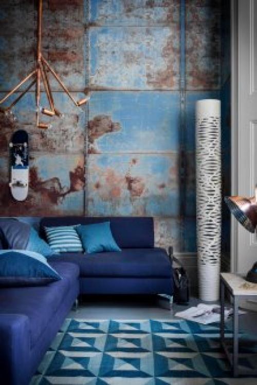 Сочетание голубого и коричневого в интерьере. Гостиная комната