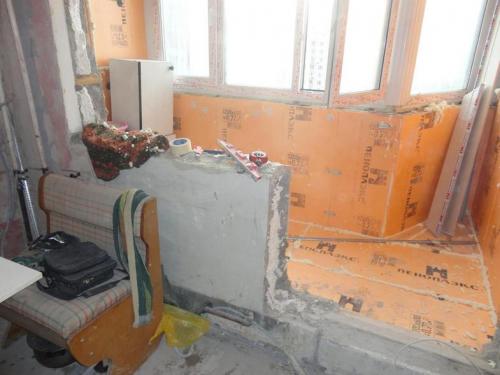 Дизайн спальни с балконной дверью. Подготовка к совмещению спальни с балконом