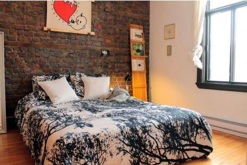 Белый кирпич стена в интерьере. Белая кирпичная стена в гостиной 14 Белый кирпич стена в интерьере. Белая кирпичная стена в гостиной 14