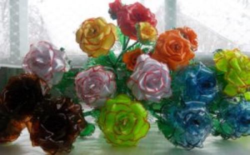 Цветы из пластиковых бутылок пошаговая инструкция. Цветы из пластиковых бутылок своими руками пошагово для начинающих