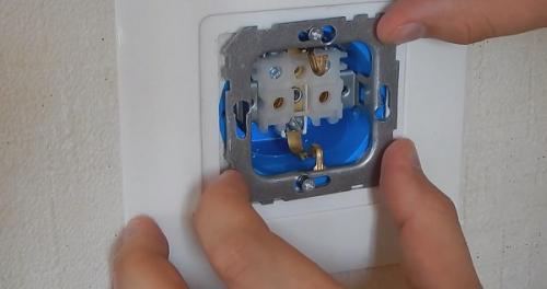 Начали ремонт в квартире. С чего начинается в квартире ремонт потолка? 09 Начали ремонт в квартире. С чего начинается в квартире ремонт потолка? 09