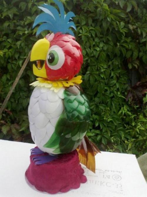 Как из пластиковых бутылок сделать павлина. Видео-уроки 40 Как из пластиковых бутылок сделать павлина. Видео-уроки 40