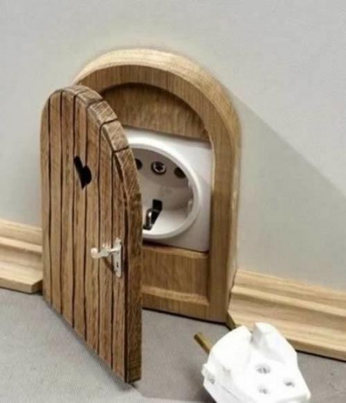 Серебристые розетки в интерьере. Розетки, как предмет декора: модные и стильные варианты