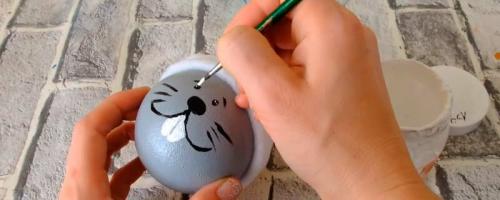 Прозрачные новогодние шары своими руками. Шары своими руками на новый год 2020 – красивые идеи с символом года