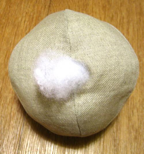 Новогодние шары вышитые лентами. ВЫШИВАЕМ...и шьём новогодний шар