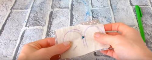 Прозрачные новогодние шары своими руками. Шары своими руками на новый год 2020 – красивые идеи с символом года