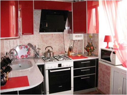 Маленький кухонный гарнитур для маленькой кухни. Какие фасады подойдут для маленькой кухни 15