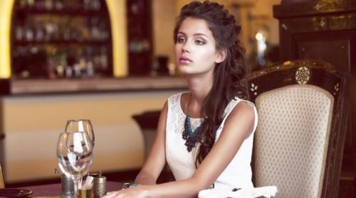 Этикет за столом для девушек. Этикет для девушек: правила и культура общения