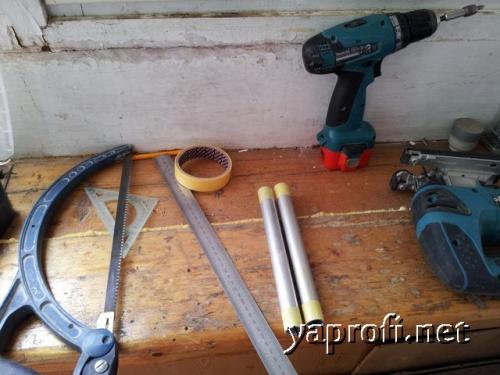 Полочка в ванную из пластиковых бутылок. Полка из ПВХ в ванную комнату