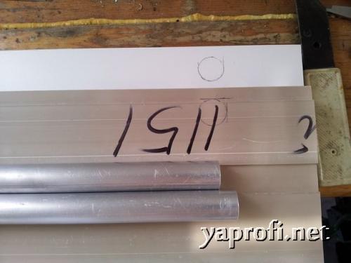 Полочка в ванную из пластиковых бутылок. Полка из ПВХ в ванную комнату