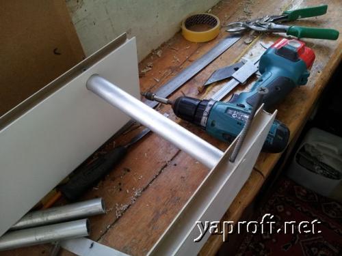 Полочка в ванную из пластиковых бутылок. Полка из ПВХ в ванную комнату