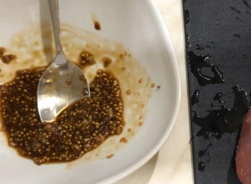 Как приготовить мясо сочное. Сочная и мягкая свинина в фольге запечённая в духовке