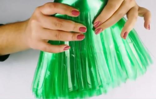 Метла из пластиковых бутылок. Как изготовить прочную бюджетную метлу на каждый день из обычных пластиковых бутылок