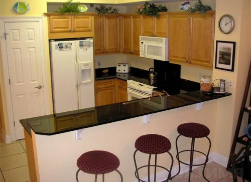 Барная стойка на маленькой кухне своими руками. Разновидности барных стоек