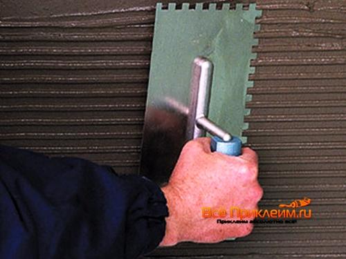 Укладка плитки на стену окрашенную. Анализ состояния окрашенной поверхности 03