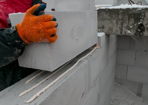 Клей для кладки газобетона. Три основных варианта 15