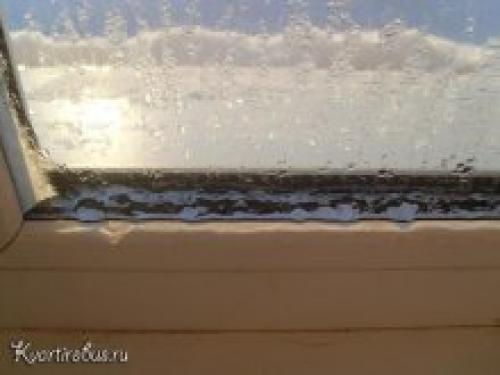 Чем протыкать окна на зиму.  Установка теплоотражающей пленки на окна 01