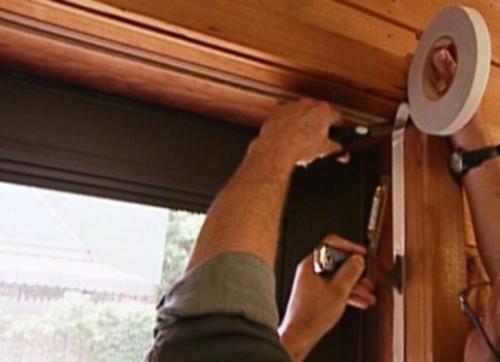 Утепление дверей пенопластом. Обивка деревянной двери утеплителем