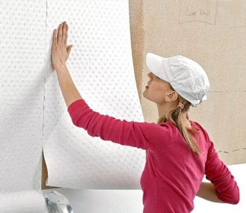 Как поклеить виниловые обои на гипсокартон. Процесс поклейки