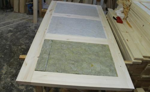 Утепление дверей пенопластом. Обивка деревянной двери утеплителем