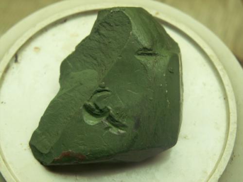 Как убрать царапины на столе стеклянном. Как избавиться от царапин на стеклянном столе