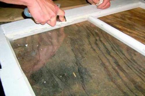 Как заклеить окна кассовой лентой. Приводим в порядок деревянные рамы