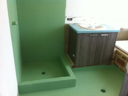 Укладка плитки на акриловую гидроизоляцию. Гидроизоляция ванной комнаты под плитку –, что лучше подобрать из материалов