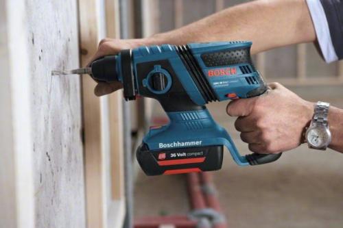 Как крепить профиль для гипсокартона в углах. Этап №1 – крепление направляющих элементов к поверхности