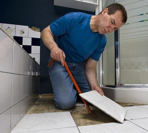 Демонтаж плитки со стен. Демонтаж керамической плитки - технология