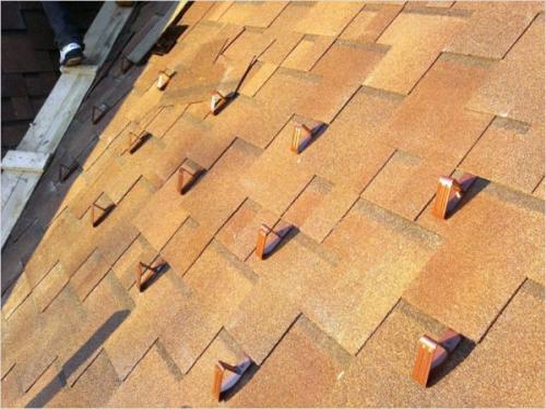 Рассекатели снега на крыше. Разновидности конструкции, преимущества