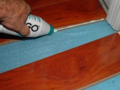 Как крепить к полу ламинат. Подготовка поверхности к работе 06