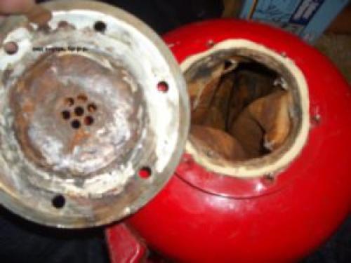 Как заклеить грушу гидроаккумулятора. Порвалась мембрана в гидроаккумуляторе, что делать?