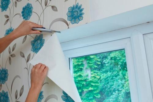 Как клеить обои флизелиновые. Оклейка сложных участков